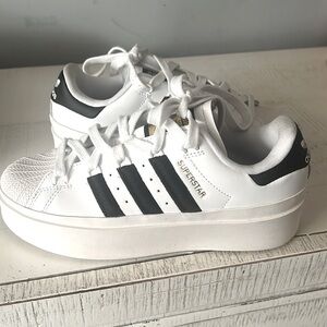 Platform Adidas white and black